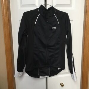 Ladies zip off sleeves bike jacket to jersey style